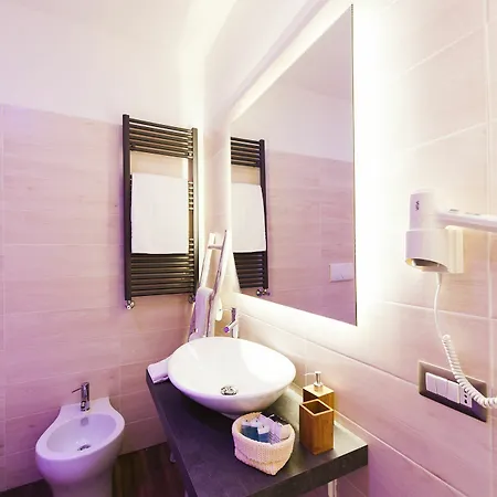 Vatication Affittacamere 4*